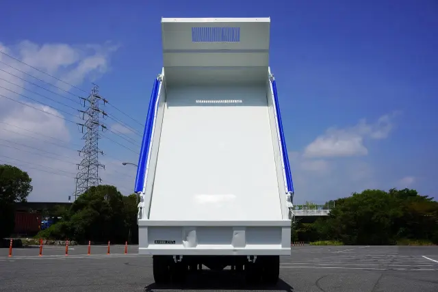 いすゞ エルフ TKG-NKR85AN(2WD)の写真16