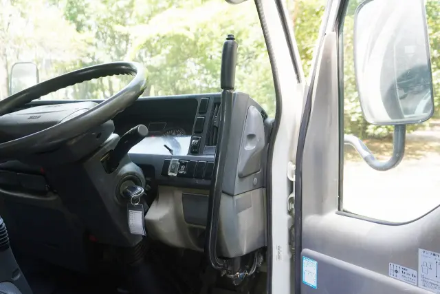いすゞ エルフ TKG-NKR85AN(2WD)の写真43