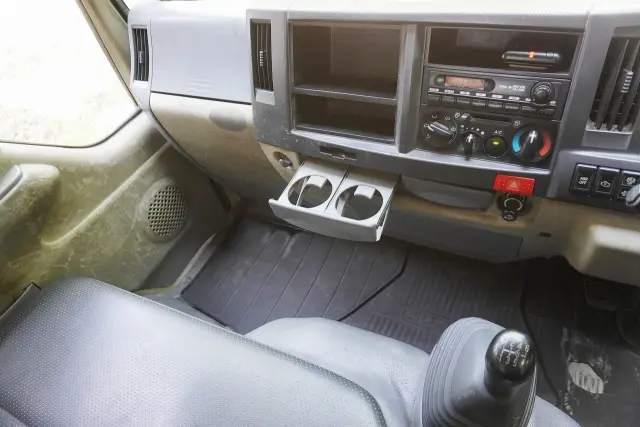いすゞ エルフ TKG-NKR85AN(2WD)の写真45