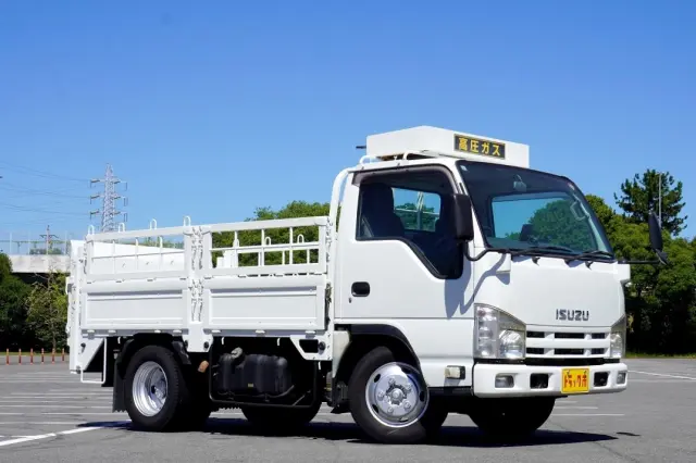 いすゞ エルフ TKG-NKR85A(2WD)の写真9