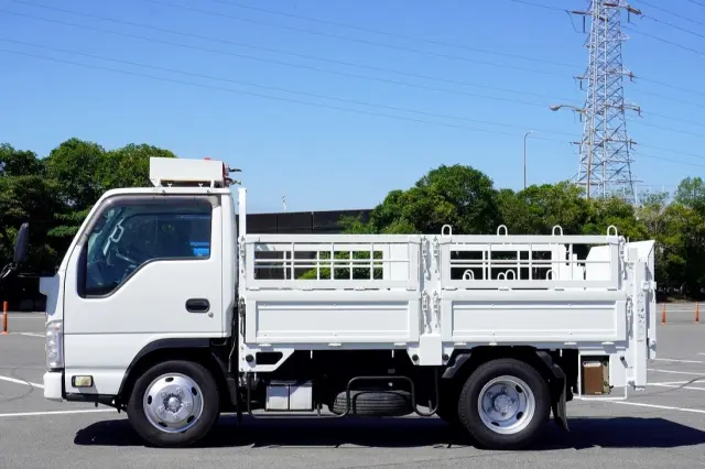 いすゞ エルフ TKG-NKR85A(2WD)の写真13