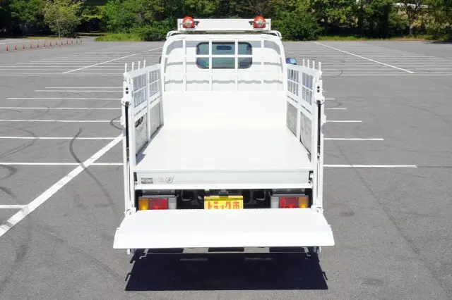 いすゞ エルフ TKG-NKR85A(2WD)の写真18