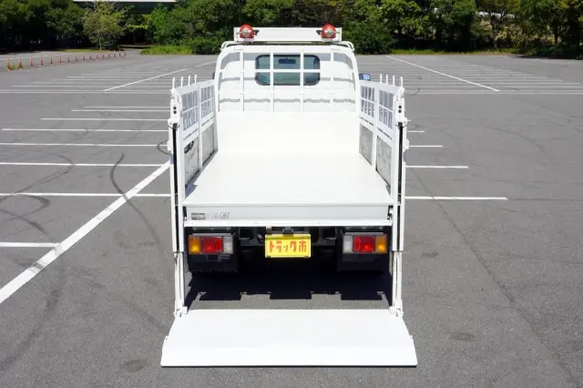 いすゞ エルフ TKG-NKR85A(2WD)の写真19