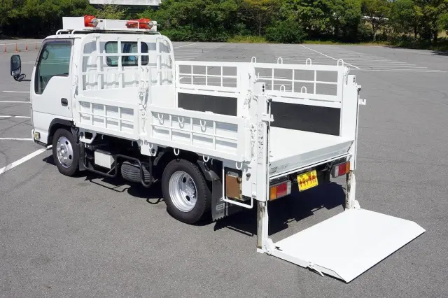 いすゞ エルフ TKG-NKR85A(2WD)の写真23