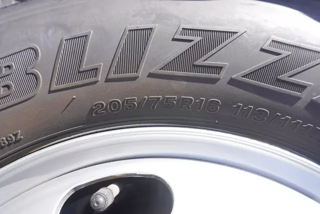 いすゞ エルフ TKG-NKR85A(2WD)の写真38