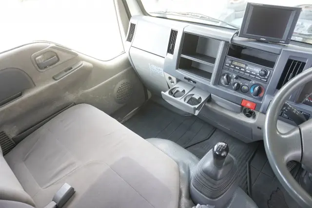 いすゞ エルフ TKG-NKR85A(2WD)の写真43