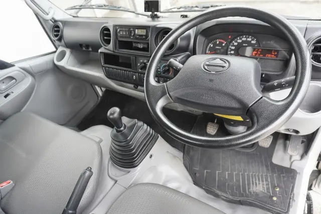 日野 デュトロ TKG-XZU605M(2WD)の写真3