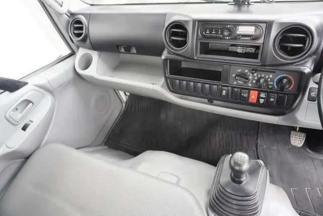 日野 デュトロ TKG-XZU605M(2WD)の写真41