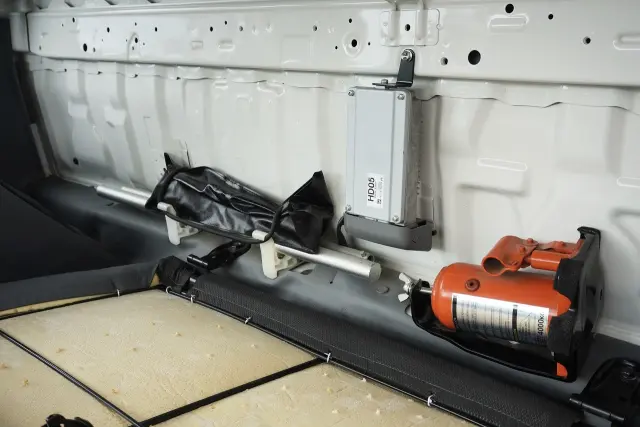 日野 デュトロ TKG-XZU605M(2WD)の写真47