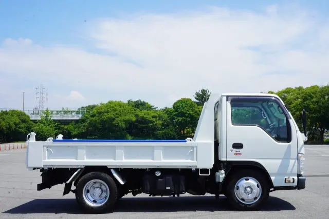 いすゞ エルフ TPG-NKR85AD(2WD)の写真10