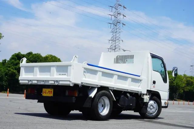 いすゞ エルフ TPG-NKR85AD(2WD)の写真11