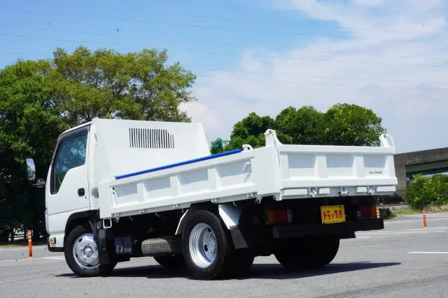 いすゞ エルフ TPG-NKR85AD(2WD)の写真13