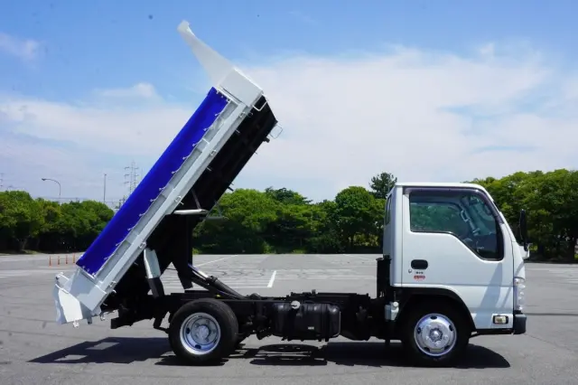 いすゞ エルフ TPG-NKR85AD(2WD)の写真17