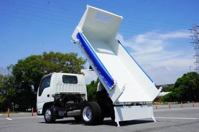 いすゞ エルフ TPG-NKR85AD(2WD)の写真19