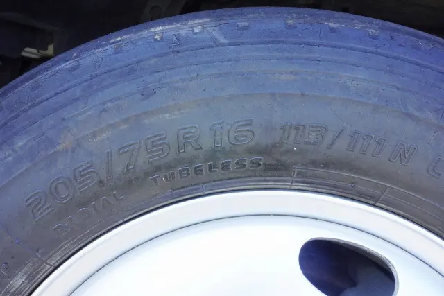 いすゞ エルフ TPG-NKR85AD(2WD)の写真38