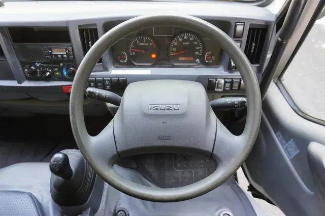 いすゞ エルフ TPG-NKR85AD(2WD)の写真41