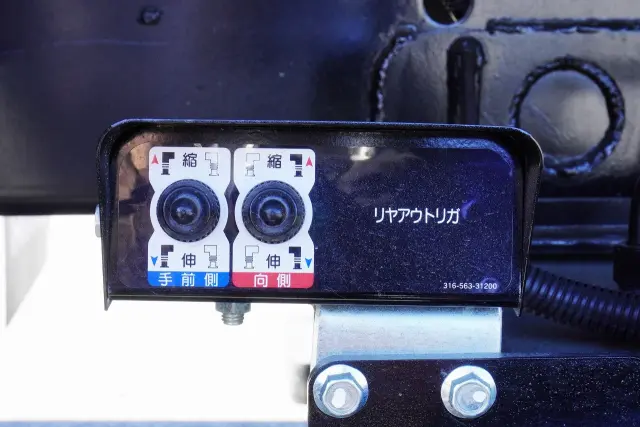 日野 レンジャー 2KG-FD2ABA(2WD)の写真7