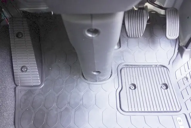 日野 レンジャー 2KG-FD2ABA(2WD)の写真43