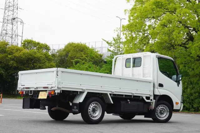 トヨタ トヨエース LDF-KDY281(4WD)の写真2