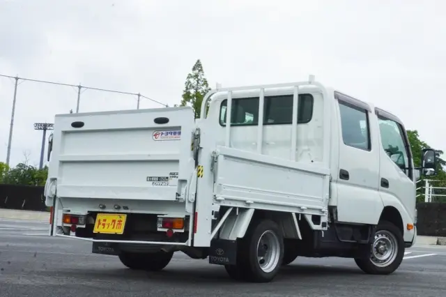 トヨタ ダイナ LDF-KDY231(2WD)の写真2