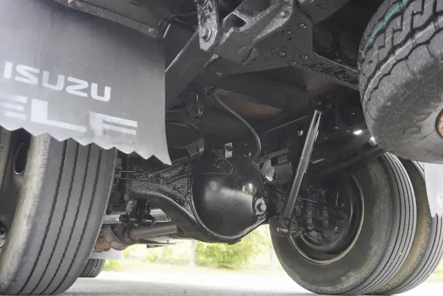 いすゞ エルフ BKG-NLR85AR(2WD)の写真30