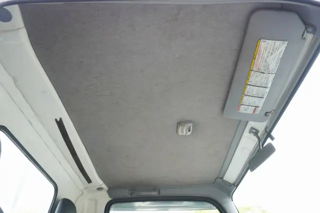 いすゞ エルフ BKG-NLR85AR(2WD)の写真44