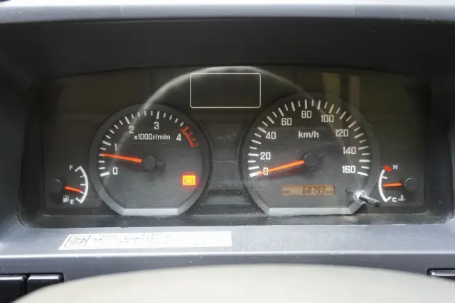 いすゞ エルフ TPG-NJR85AD(2WD)の写真4