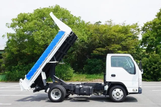 いすゞ エルフ TPG-NJR85AD(2WD)の写真19