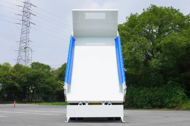 いすゞ エルフ TPG-NJR85AD(2WD)の写真21