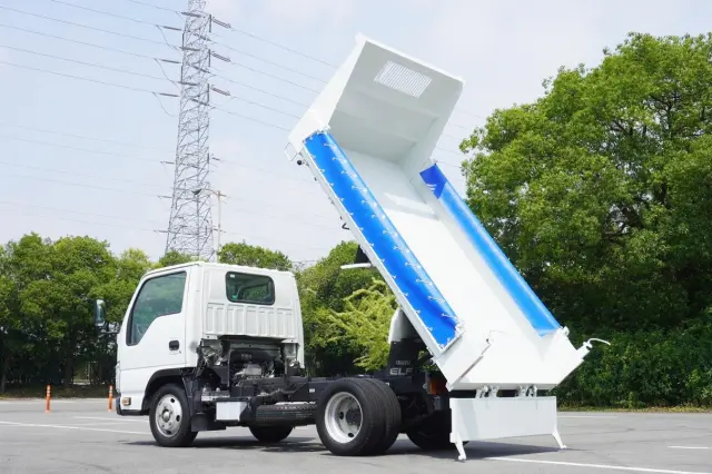 いすゞ エルフ TPG-NJR85AD(2WD)の写真22