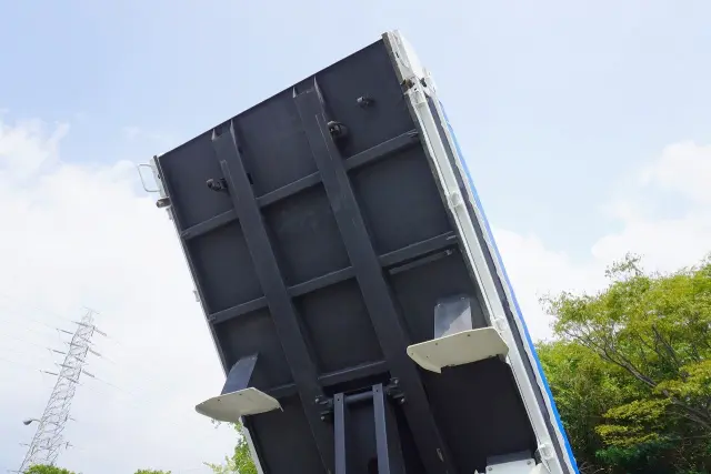 いすゞ エルフ TPG-NJR85AD(2WD)の写真29