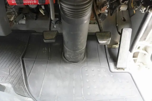 いすゞ エルフ TPG-NJR85AD(2WD)の写真42