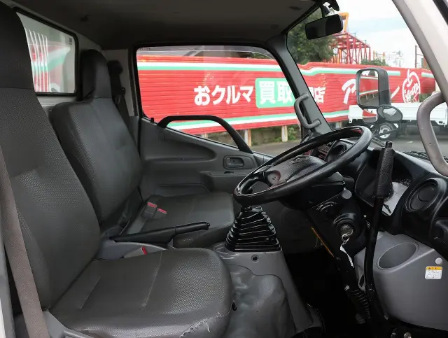 日野 デュトロ TKG-XZC610T(2WD)の写真32