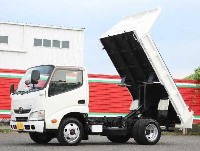 フロント|日野 デュトロ TKG-XZU675T(4WD)の写真1