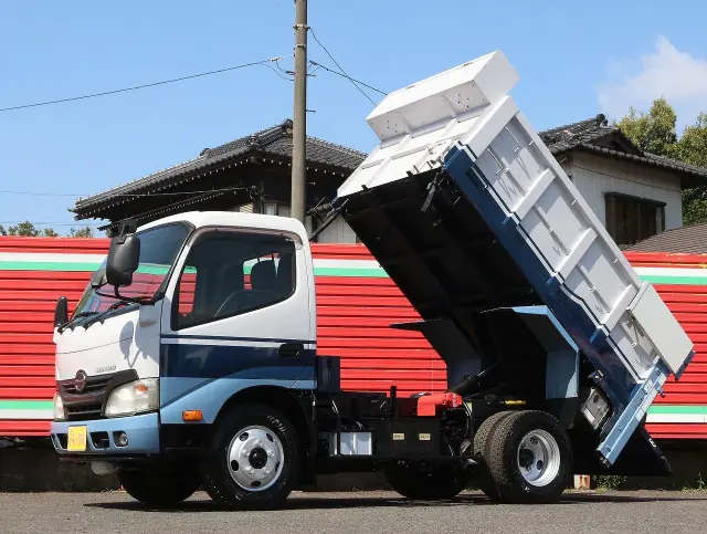 フロント|日野 デュトロ TKG-XZU600X(2WD)の写真1