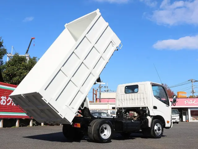 日野 デュトロ TKG-XZC610T(2WD)の写真2