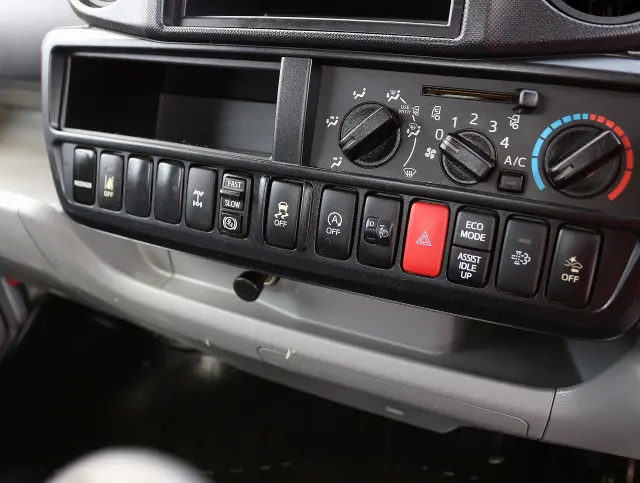トヨタ ダイナ TKG-XZU675D(4WD)の写真43