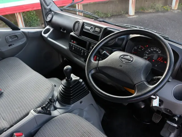 日野 デュトロ TKG-XZU655M(2WD)の写真47