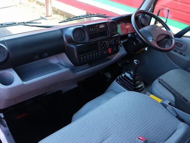 トヨタ ダイナ LDF-KDY281(4WD)の写真32