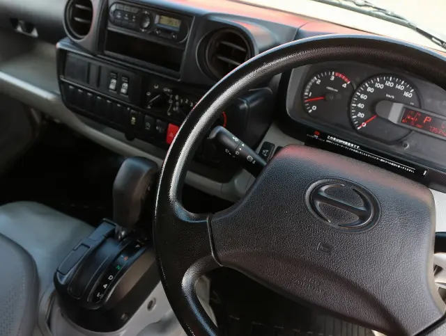 日野 デュトロ TPG-XZU605M(2WD)の写真35