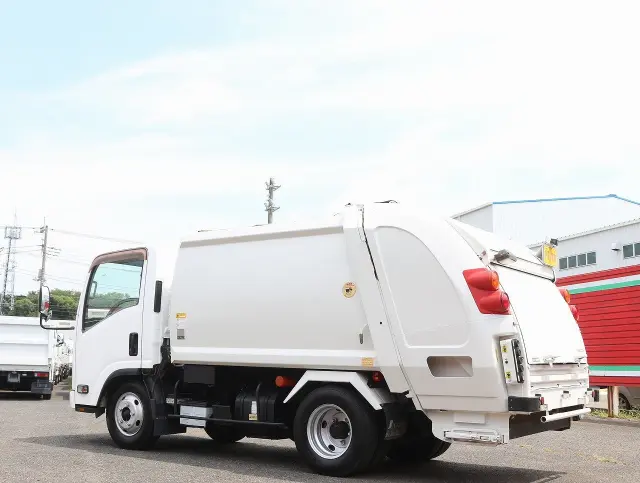 いすゞ エルフ TKG-NMR85AN(2WD)の写真7