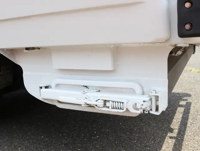 いすゞ エルフ TKG-NMR85AN(2WD)の写真9