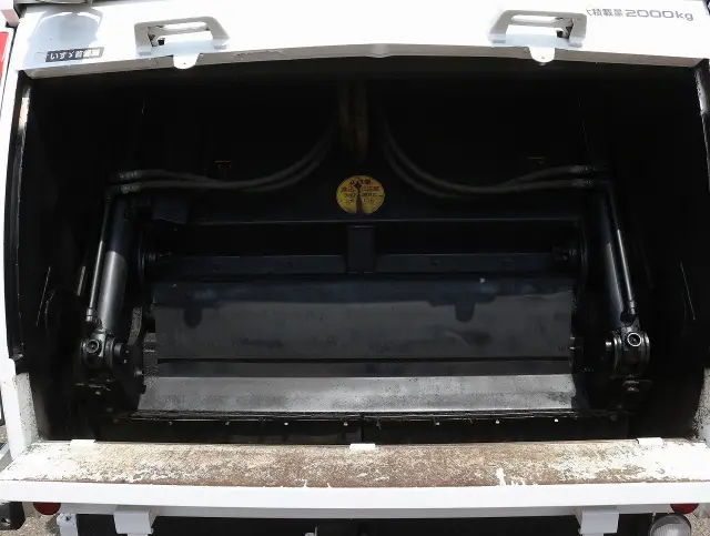 いすゞ エルフ TKG-NMR85AN(2WD)の写真14
