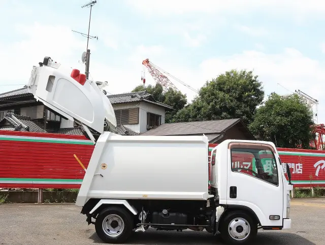 いすゞ エルフ TKG-NMR85AN(2WD)の写真17