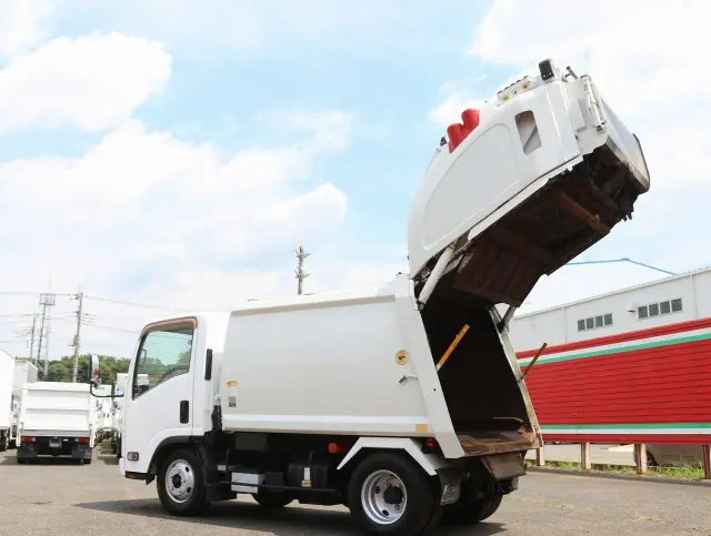 いすゞ エルフ TKG-NMR85AN(2WD)の写真20