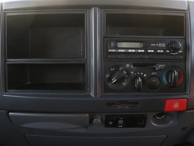いすゞ エルフ TKG-NMR85AN(2WD)の写真38