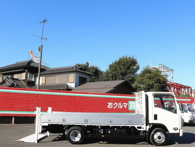 いすゞ エルフ 2RG-NNS88AN(4WD)の写真12