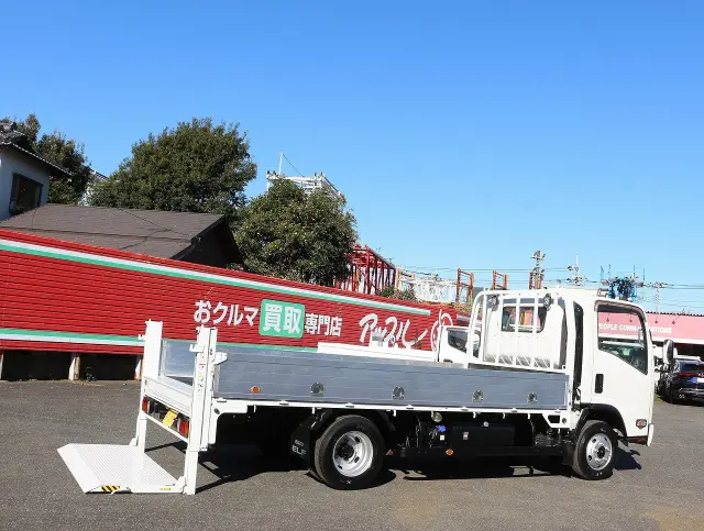 いすゞ エルフ 2RG-NNS88AN(4WD)の写真13