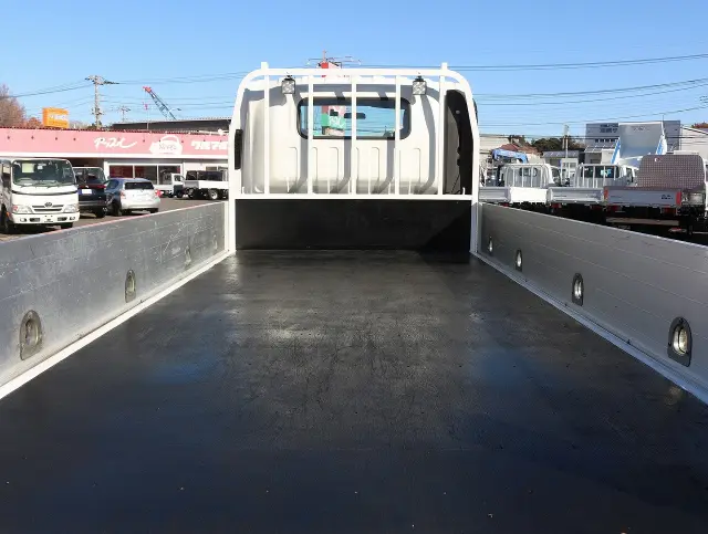 いすゞ エルフ 2RG-NNS88AN(4WD)の写真15