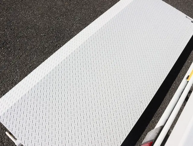 いすゞ エルフ 2RG-NNS88AN(4WD)の写真16